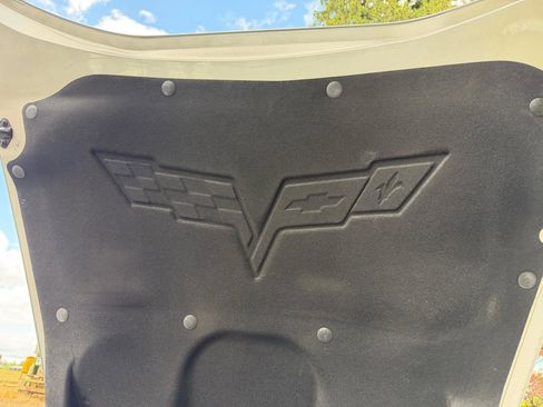 Used 2007 Chevrolet Corvette Coupe w/ Preferred Equipment Group RWD image 27