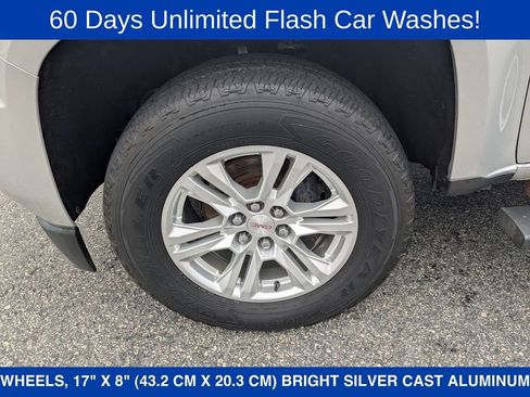 Used 2019 GMC Canyon SLE w/ SLE Convenience Package image 2