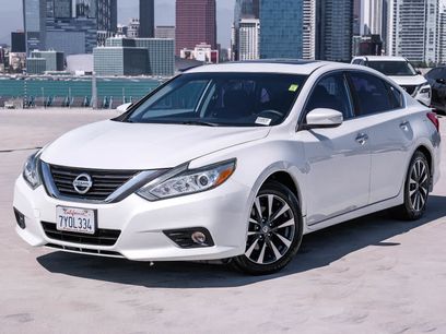 Used 2016 Nissan Altima 2.5 SV w/ Convenience Package