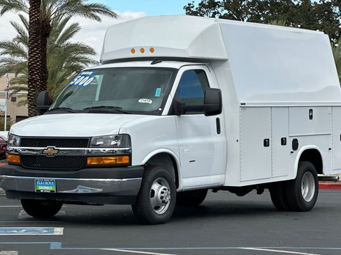New 2024 Chevrolet Express 3500 w/ Power Convenience Package image 7