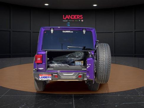 New 2026 Jeep Wrangler Unlimited Sahara AWD/4WD image 3
