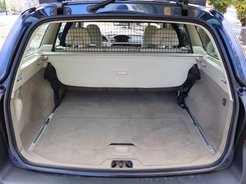 Used 2013 Volvo XC70 T6 image 33