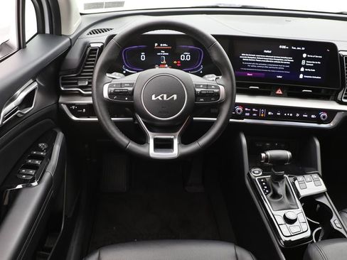 Used 2023 Kia Sportage EX image 13
