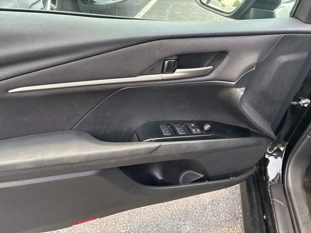 Used 2025 Toyota Camry LE FWD image 26