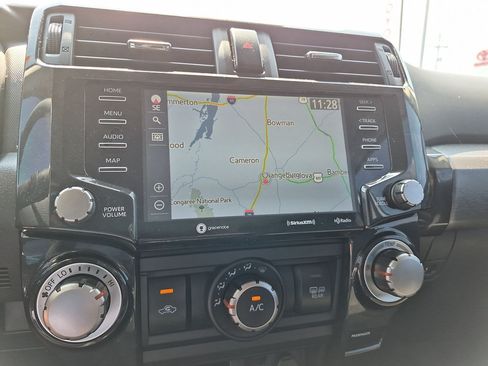 Used 2020 Toyota 4Runner TRD Off-Road AWD/4WD image 24