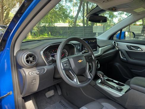 Used 2025 Chevrolet Blazer LT FWD image 27