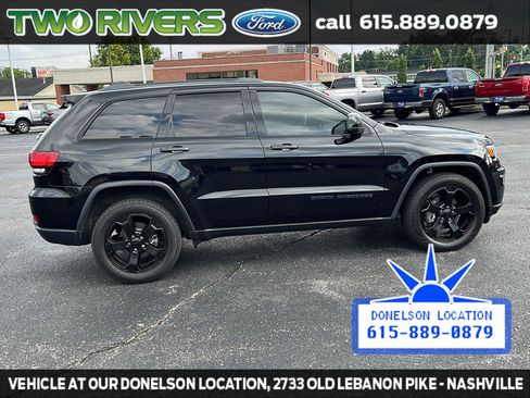 Used 2018 Jeep Grand Cherokee Laredo AWD/4WD image 11