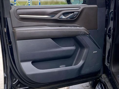 Used 2023 GMC Yukon XL Denali image 23