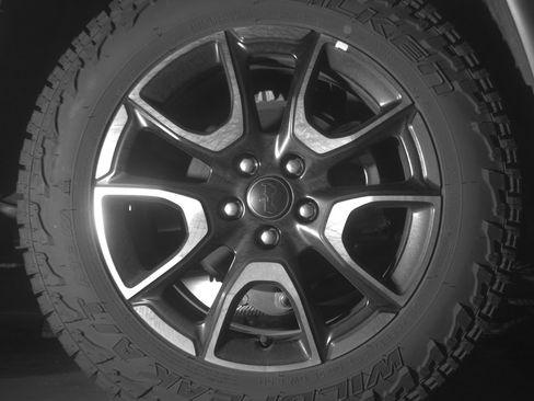 Used 2025 Jeep Compass Trailhawk AWD/4WD image 12