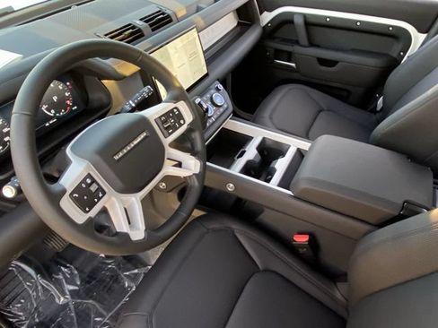 Used 2025 Land Rover Defender 110 S AWD/4WD image 5
