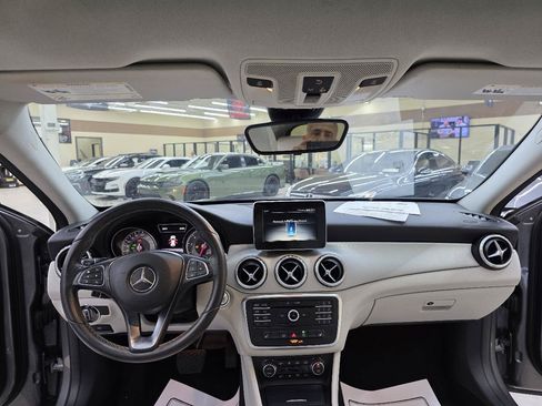 Used 2017 Mercedes-Benz GLA 250 w/ Premium Package image 28