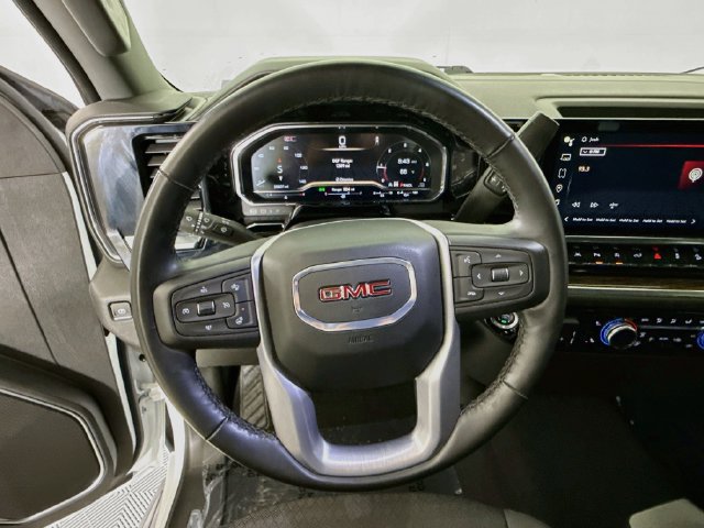Used 2024 GMC Sierra 1500 SLE w/ Preferred Package AWD/4WD image 12