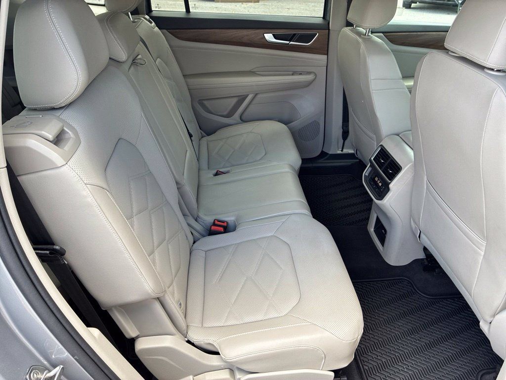 Used 2024 Volkswagen Atlas SE AWD/4WD image 55