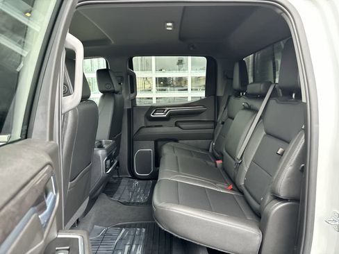 Used 2023 Chevrolet Silverado 1500 LTZ w/ Z71 Off-Road Package image 9