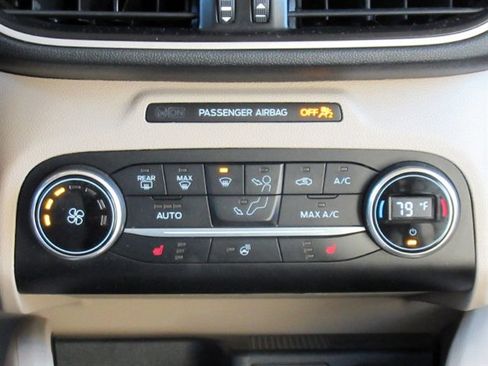 Used 2020 Ford Escape SEL image 28