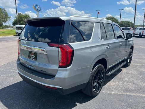 Used 2023 GMC Yukon SLT AWD/4WD image 13