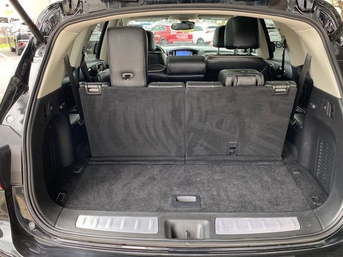 Used 2018 INFINITI QX60 Luxe w/ Deluxe Technology Package image 9