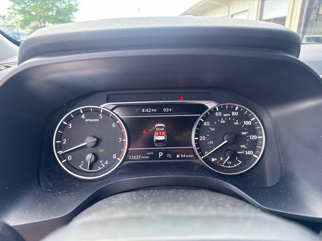 Used 2025 Nissan Rogue SV AWD/4WD image 22