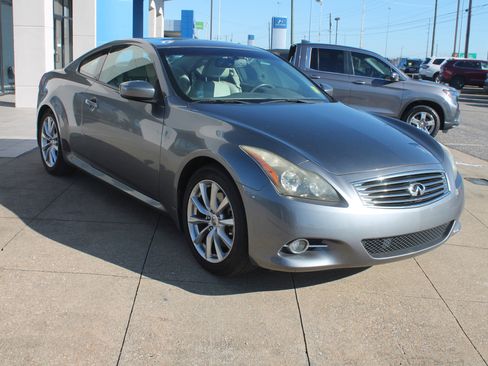Used 2011 INFINITI G37 Journey w/ Premium Pkg image 1