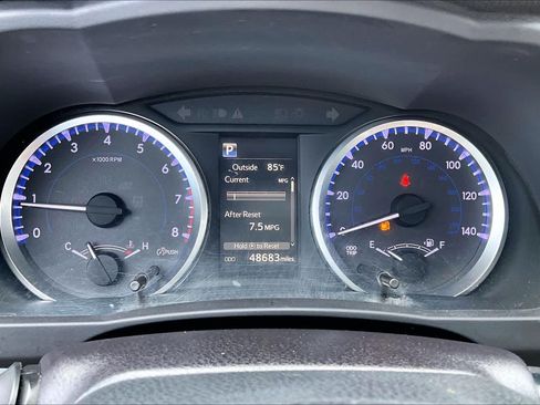Used 2018 Toyota Highlander Plus FWD image 23