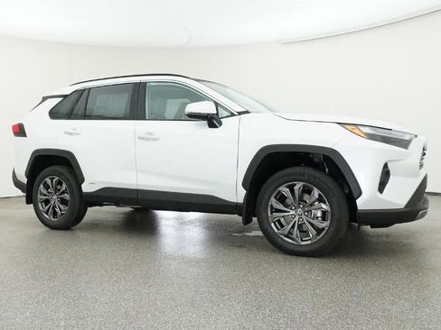 New 2025 Toyota RAV4 Limited image 28