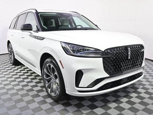 New 2026 Lincoln Aviator AWD image 9