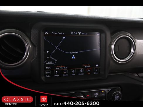 Used 2019 Jeep Wrangler Unlimited Sahara AWD/4WD image 15
