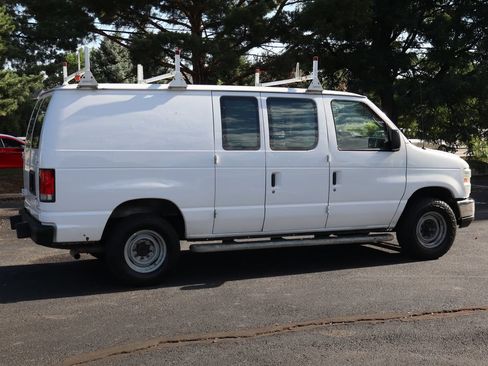 Used 2014 Ford E-250 and Econoline 250 w/ Power Group RWD image 4