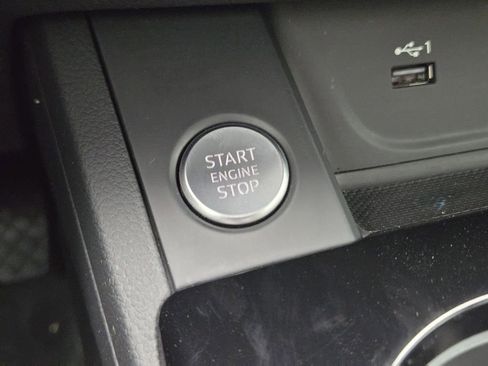 Used 2021 Audi A4 2.0T Premium w/ Convenience Package image 25