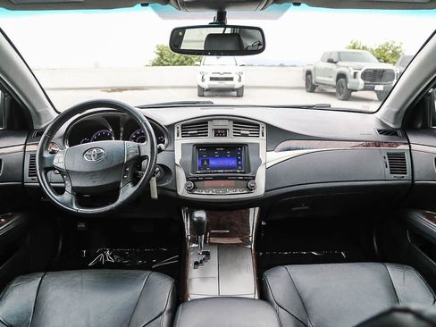 Used 2012 Toyota Avalon FWD image 12