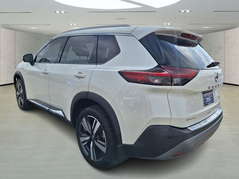 Used 2021 Nissan Rogue SL image 3