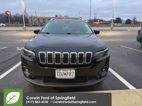 Used 2019 Jeep Cherokee Latitude Plus image 2