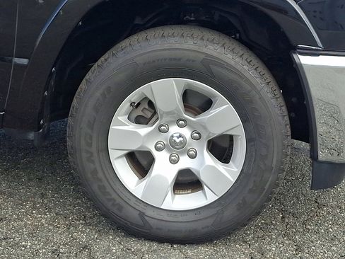 Used 2025 RAM 1500 Big Horn AWD/4WD image 8