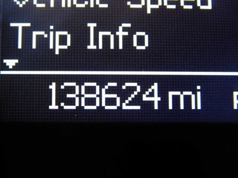 Used 2016 Chrysler Town & Country Touring image 7