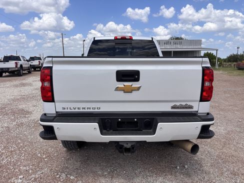 Used 2019 Chevrolet Silverado 2500 High Country w/ Duramax Plus Package AWD/4WD image 4
