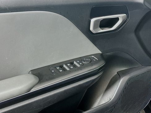 Used 2025 Kia K4 FWD image 15