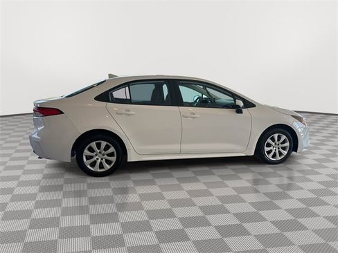 Used 2023 Toyota Corolla LE image 13