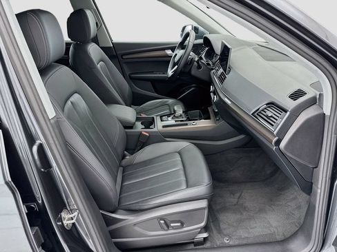 Used 2023 Audi Q5 2.0T Premium w/ Convenience Package AWD/4WD image 18