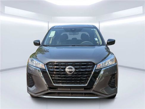 Used 2022 Nissan Kicks S FWD image 9