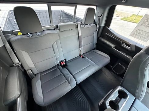 Used 2023 Chevrolet Silverado 1500 LT AWD/4WD image 31