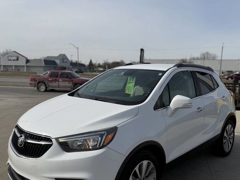 Used 2019 Buick Encore Preferred image 3