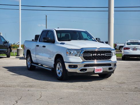 Used 2023 RAM 1500 Big Horn AWD/4WD image 3