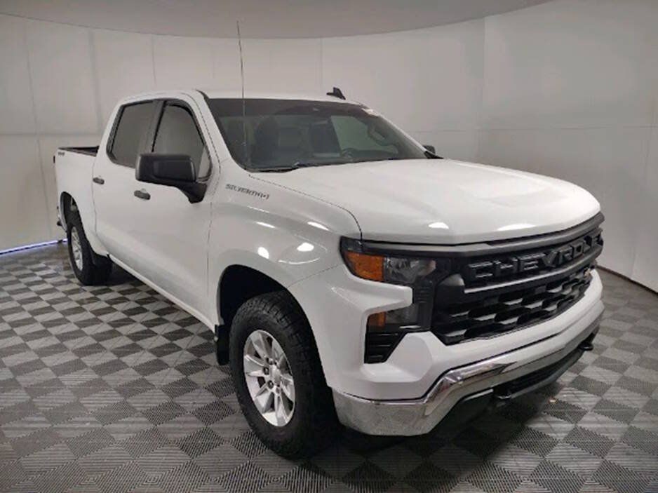 Used 2022 Chevrolet Silverado 1500 W/T w/ Trailering Package AWD/4WD image 2