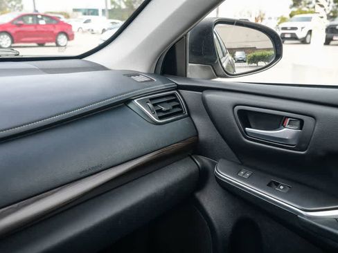 Used 2015 Toyota Camry LE image 20