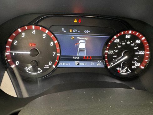 Used 2025 Nissan Frontier PRO-4X AWD/4WD image 4