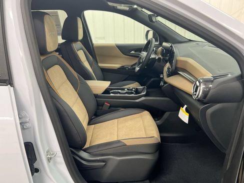Used 2026 Chevrolet Equinox ACTIV w/ Safety and Technology Package AWD/4WD image 22