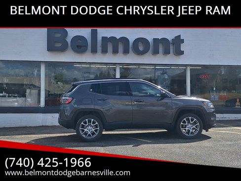 Used 2022 Jeep Compass Latitude AWD/4WD image 1