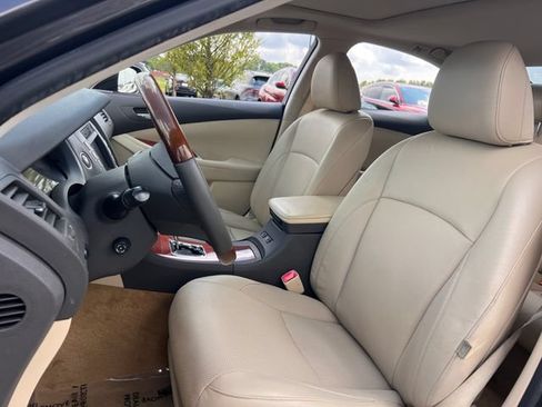 Used 2010 Lexus ES 350 w/ Preferred Accessory Package FWD image 10