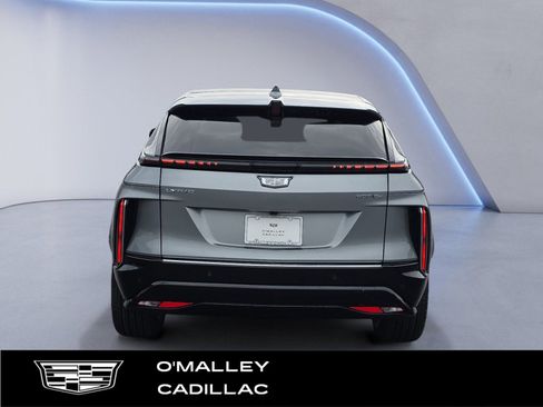 New 2026 Cadillac Lyriq Luxury w/ LPO, Floor Liner Package image 4