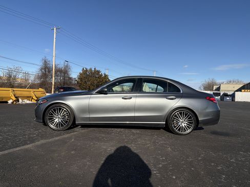 Used 2022 Mercedes-Benz C 300 4MATIC Sedan w/ Exclusive Trim Package image 9